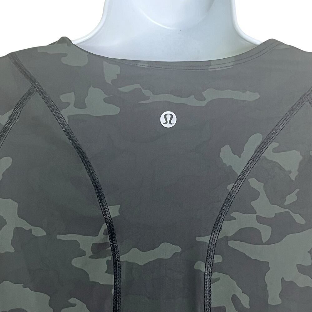 Lululemon Outrun The Heat Shirt 4 UV Protection Green Camo Workout Quick Drying - Picture 6 of 8